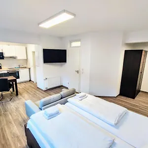  Apartment Boardinghouse - Stadtvilla Budget